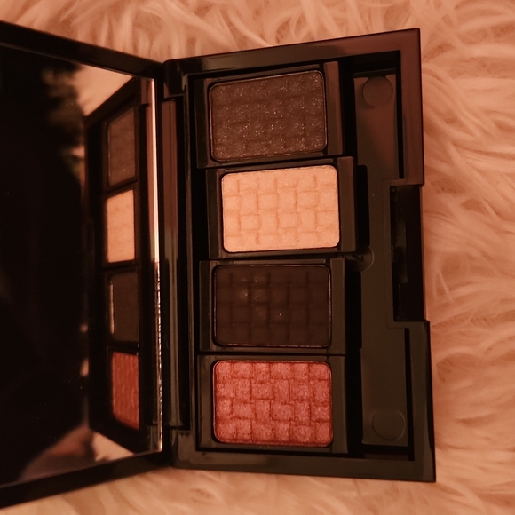 Doucce Freematic Eyeshadow Pro Palette - Picture 4 of 5